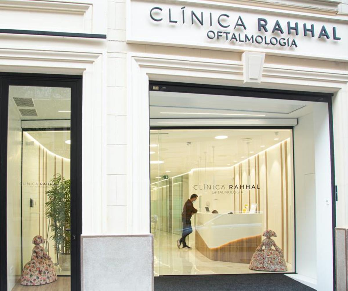 La Clínica Rahhal se encuentra ubicada en la calle Cirilo Amorós, 52 y calle Pizarro, 11.