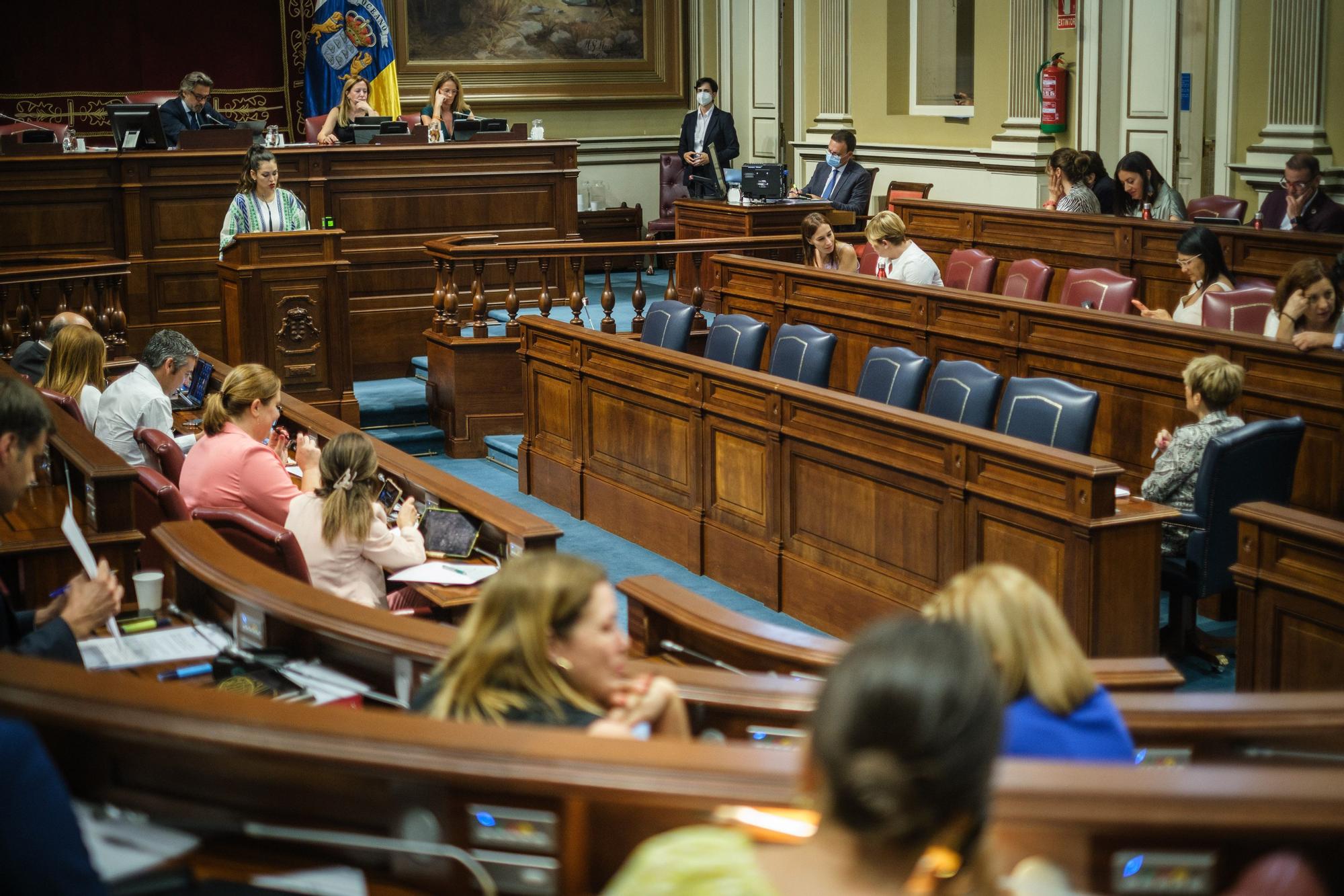 Última sesión del pleno del Parlamento de Canarias (27/07/22)