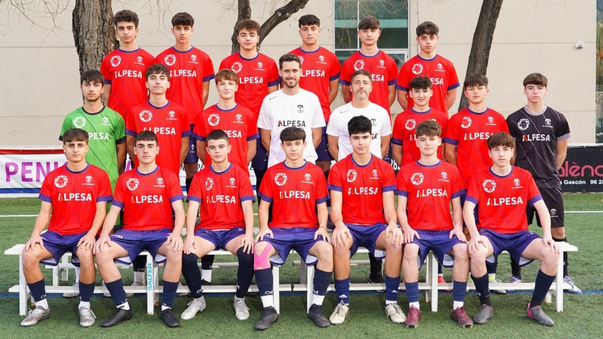 Plantilla de jugadores y técnicos del cadete de la UE Tavernes