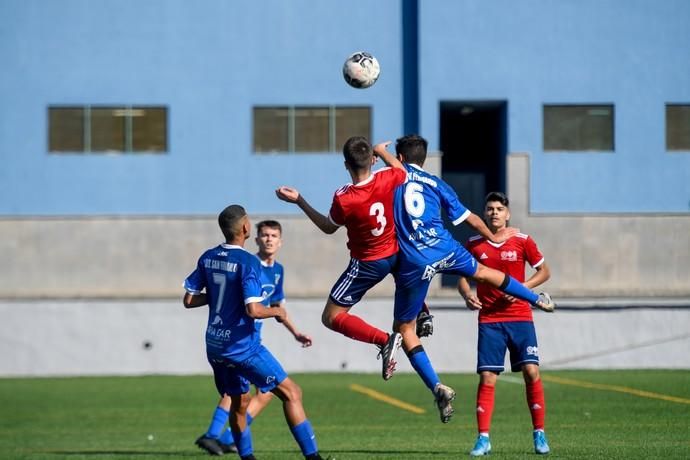 25-01-20  DEPORTES. CAMPOS DE FUTBOL DE LA ZONA DEPORTIVA DEL PARQUE SUR EN  MASPALOMAS. MASPALOMAS. SAN BARTOLOME DE TIRAJANA.  San Fernando de Maspalomas Santos- Veteranos del Pilar (Cadetes).  Fotos: Juan Castro.  | 25/01/2020 | Fotógrafo: Juan Carlos Castro