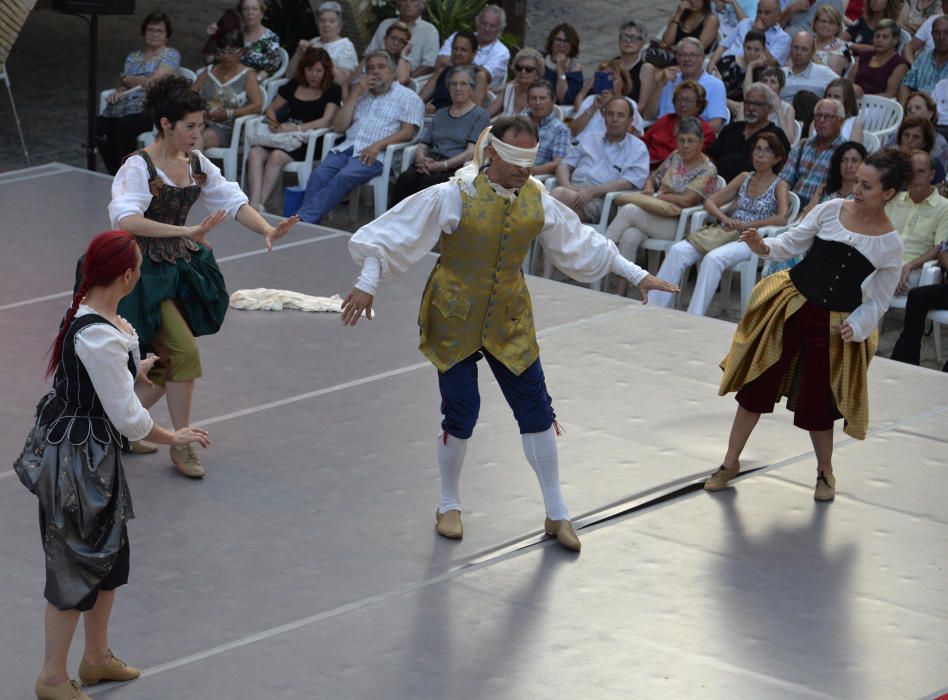 Imatges de la representació a la Plaça Gran