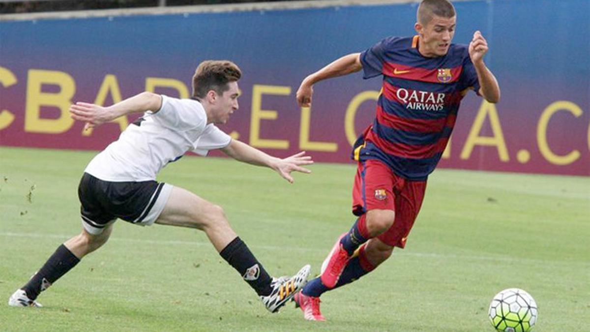 Sergi Palencia inició la jugada del primer gol del filial, obra de Dongou en el minuto 16