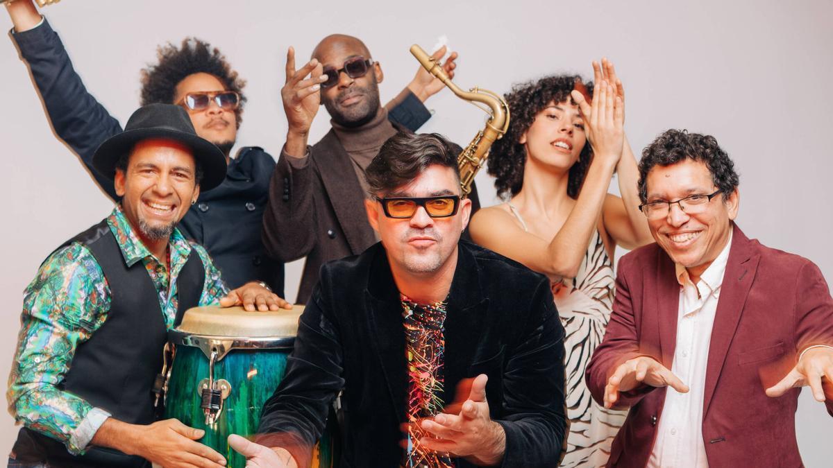 Los integrantes de Cuban Jazz Syndicate, con Michael Olivera en primer término.