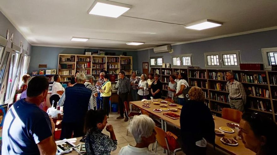 La biblioteca municipal de Acebo estrena cuatro zonas infantiles de lectura