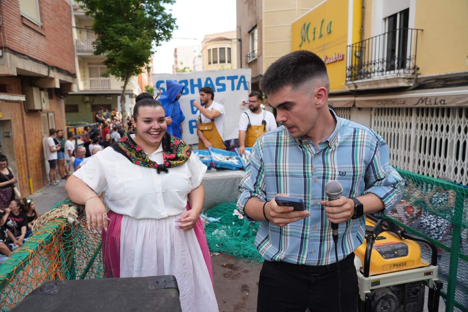 El Grau da inicio a las fiestas de Sant Pere con pólvora, bous y música