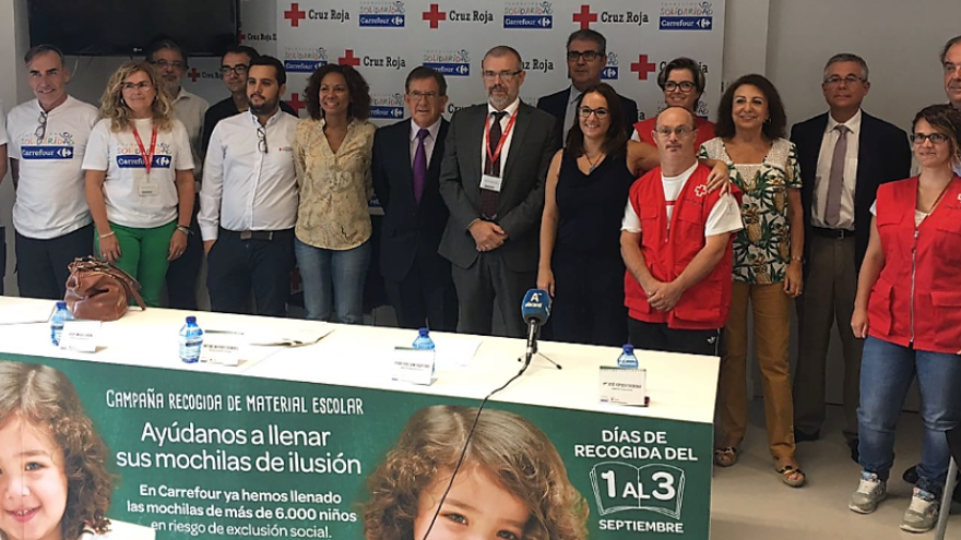Un instante de la presentación de la campaña esta mañana en la sede de Cruz Roja en Alicante