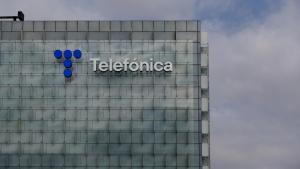 Archivo - Exterior de la sede de Telefónica, en el ensanche de Las Tablas, en el distrito de Fuencarral-El Pardo, a 6 de septiembre de 2023, en Madrid (España).
