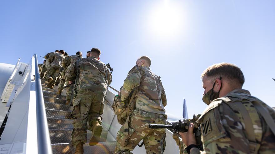 Biden envía cientos de soldados a Somalia para luchar contra Al Shabab