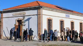 Un pequeño pueblo de Castellón transforma una estación en ruinas en un museo del ferrocarril