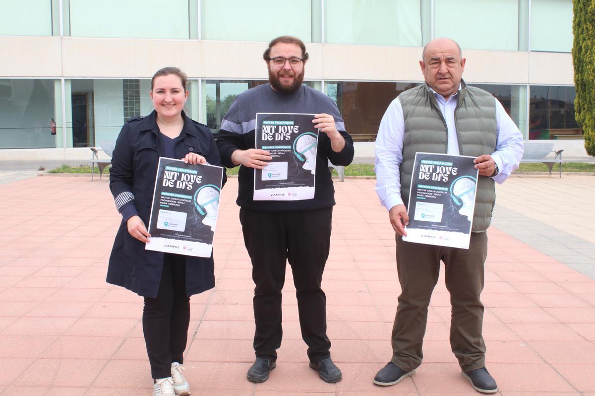 Los concejales María Baila y Vicent Bou presentaron este viernes la iniciativa juvenil.