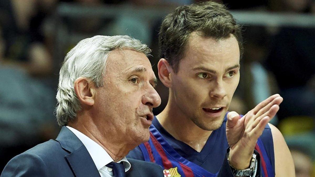 Pesic, junto a Kuric durante un partido