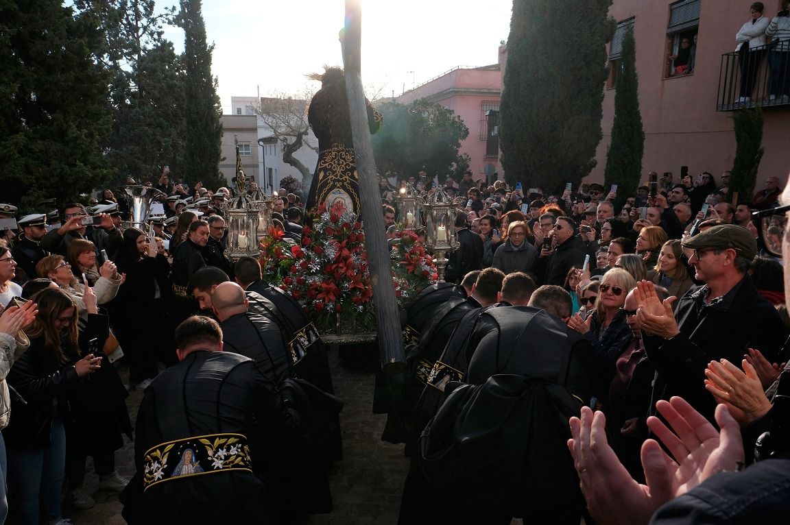 Masivo Via crucis de madrugada en Sagunt