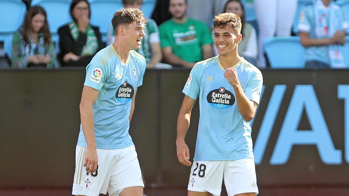 Gabri Veiga celebra su gol en su primer partido como titular contra el Betis.