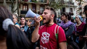 zentauroepp50332577 barcelona 10 10 2019  la asamblea de vecinas del bloc llavor200205180359