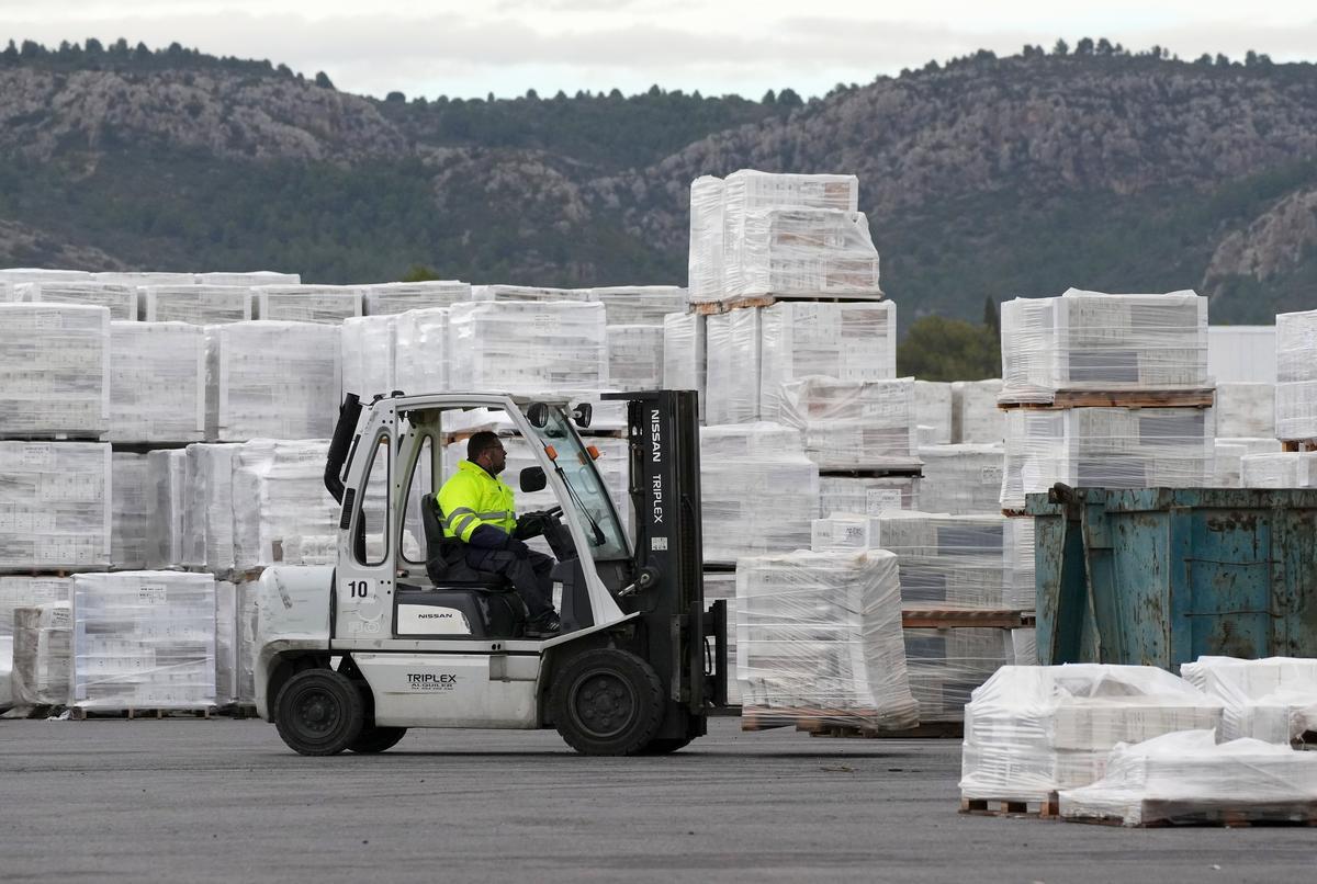 Actividad en el exterior de empresas de cerámica de Castellón.