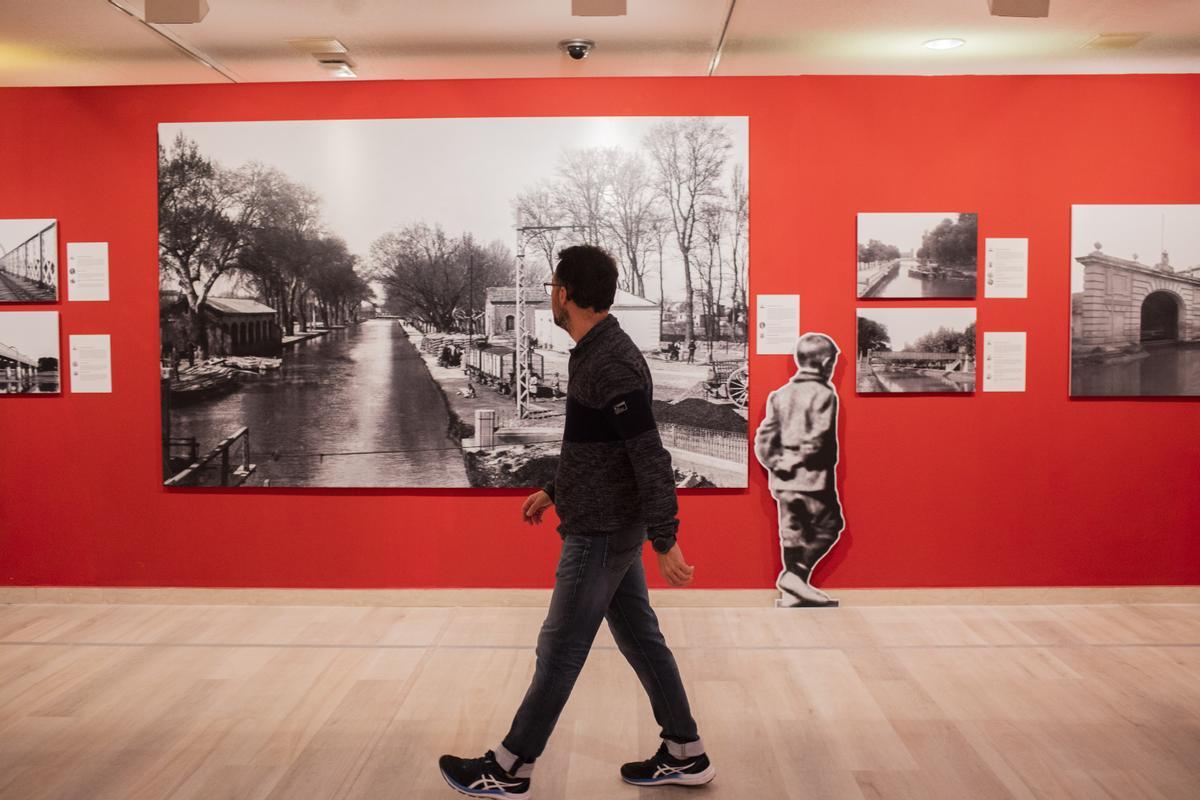 La exposición 'Zaragoza en la mirada centenaria de Thomas'.