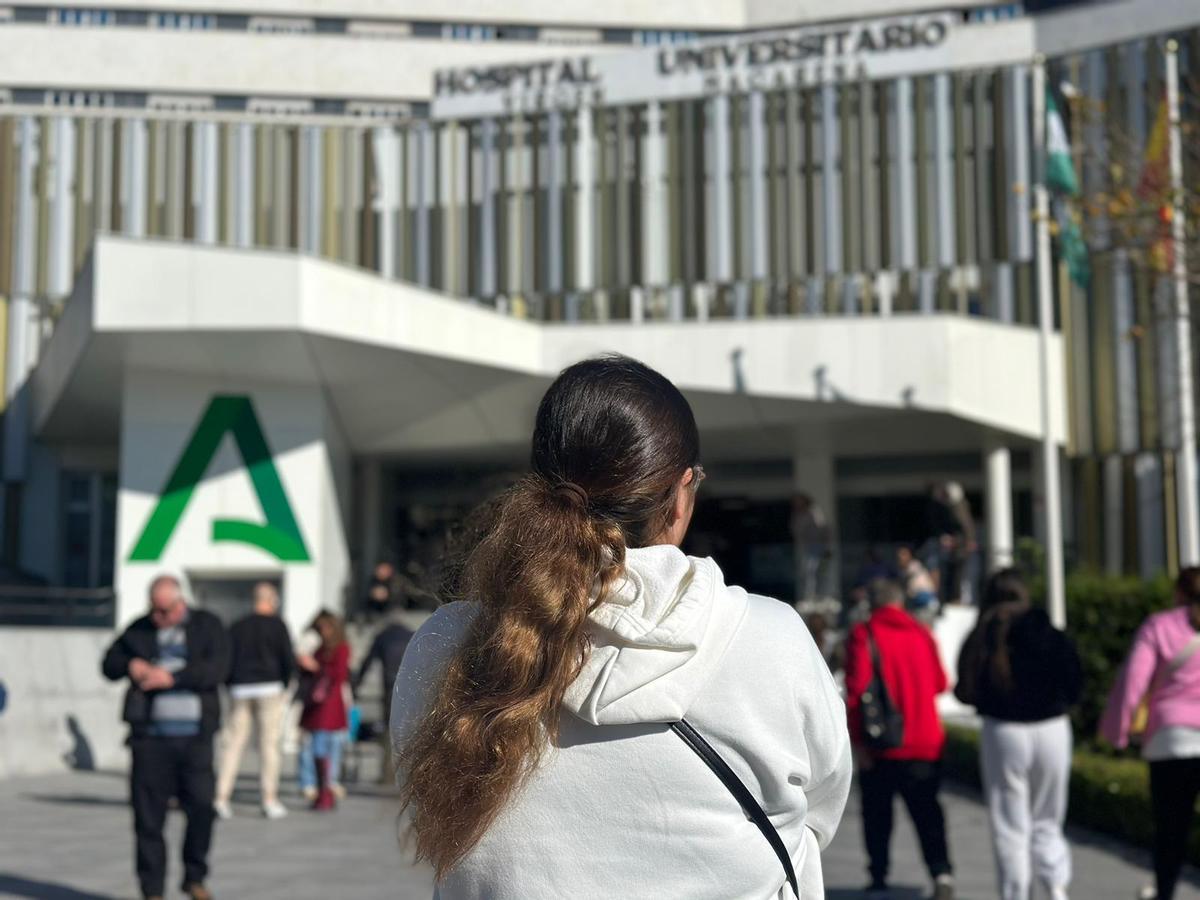 Nerea, una joven de Lora del Río que ha vuelto a sufrir las cancelaciones de las citas por la huelga de médicos.