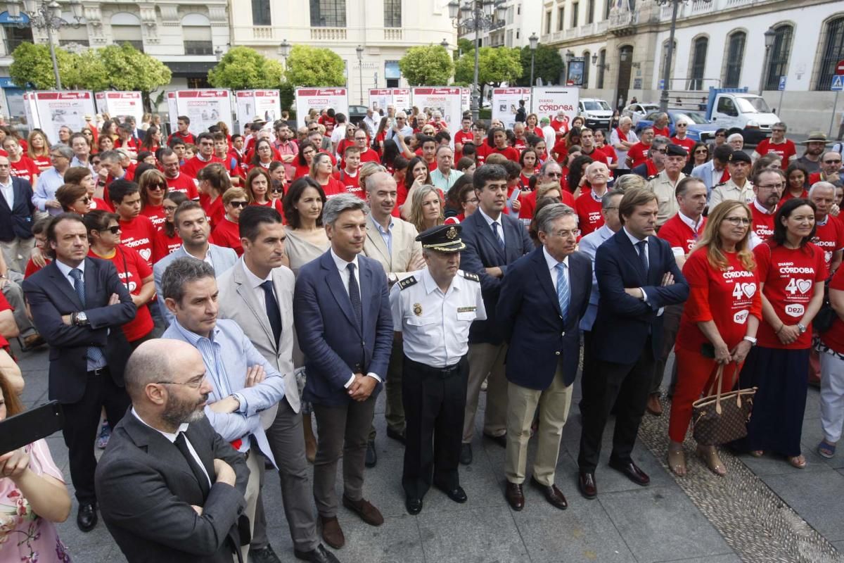 Las Tendillas se llena de 40 años de portadas de Diario CÓRDOBA sobre trasplantes