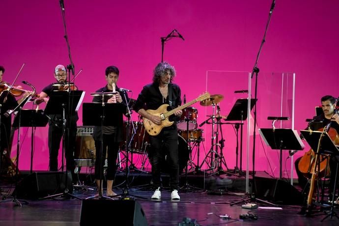 20-04-19 GENTE Y CULTURA. AUDITORIO ALFREDO KRAUS. LAS PALMAS DE GRAN CANARIA. Concierto Bach Rock. Clausura del International Bach Festival 2019 con un concierto de la orquesta del festival y el guitarrista Iñaki Antón, de Extremoduro  | 20/04/2019 | Fotógrafo: Juan Carlos Castro