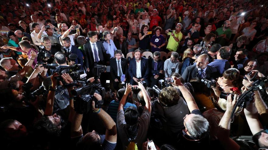 Primer acto de la campaña del 1-O