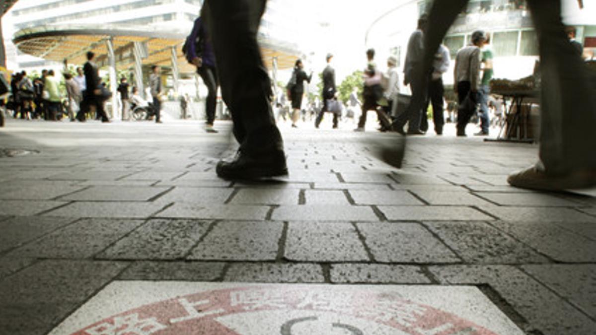 Una señal de prohibido fumar en Tokio, este jueves, Día Internacional sin Tabaco.