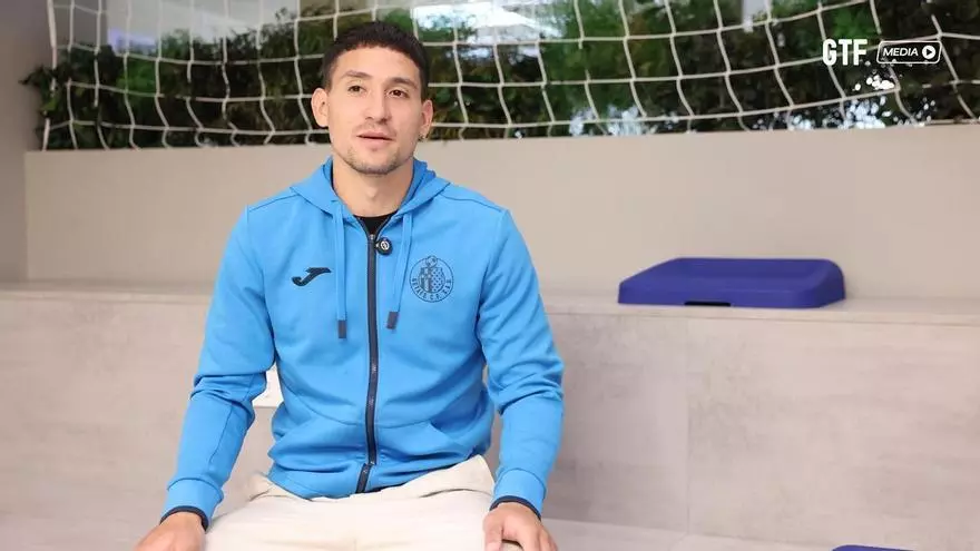 Martín Satriano: "Desde el primer día me sentí como en casa, voy a darlo todo por esta camiseta"