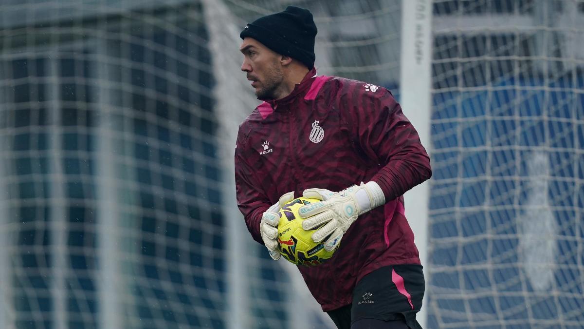 Marko Dmitrovic, en un entrenamiento del Espanyol