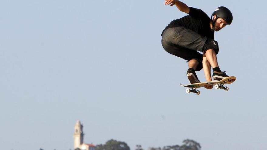 Un skater en O&#039;Marisquiño. // J. Lores