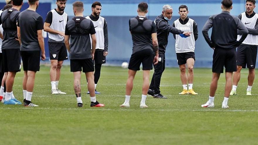 Imagen de la sesión de trabajo que los blanquiazules realizaron ayer. | MÁLAGA CF