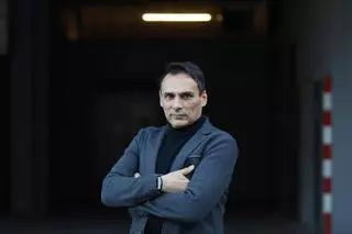 Manolo Doval: «Sempre he estat rebel; des dels catorze anys que duc arracades»