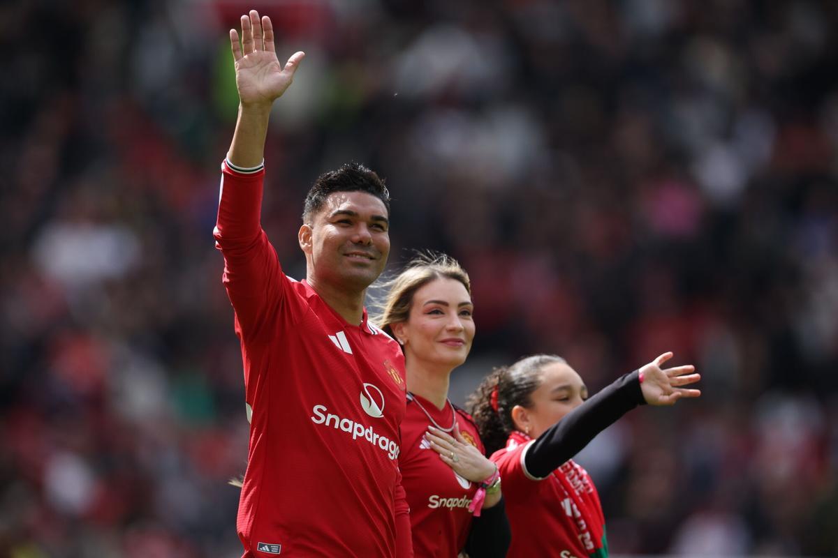 Casemiro se despide del Manchester United en Old Trafford