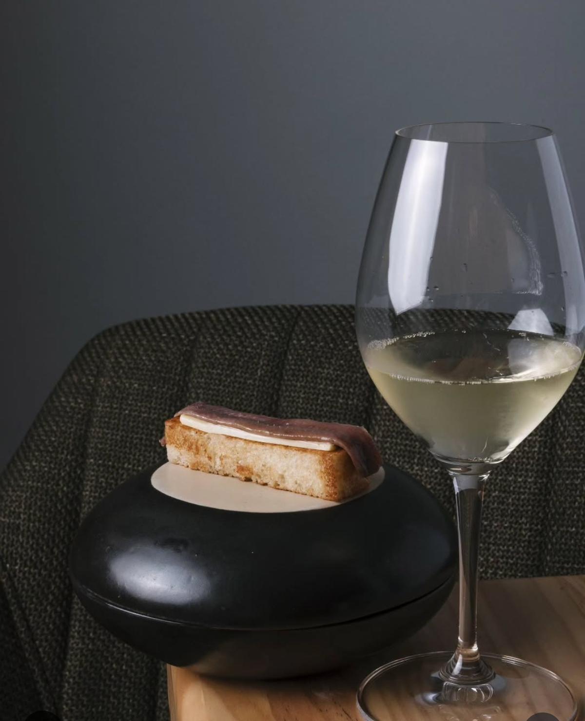 Aperitivo en Revés Bistró.