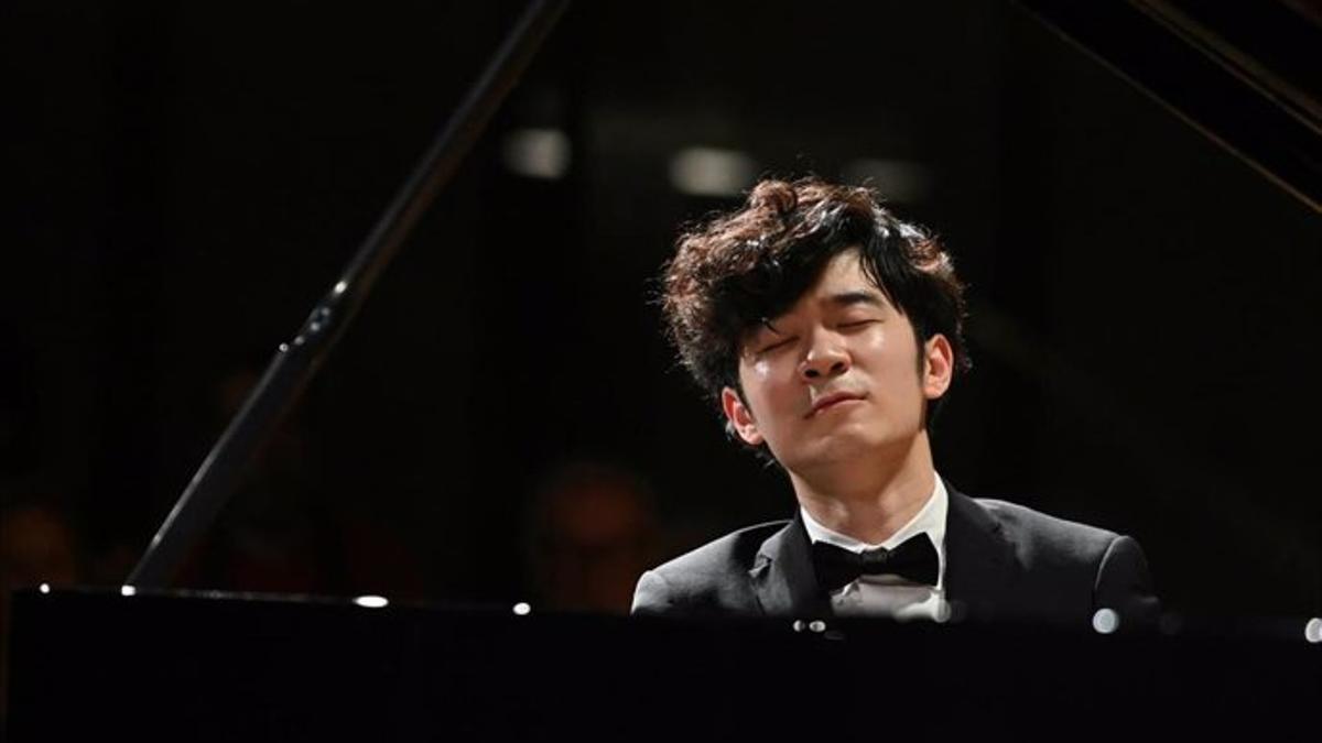 El pianista Xiaolu Zang ganó en 2024 el 69 Concurs Internacional de Música Maria Canals.