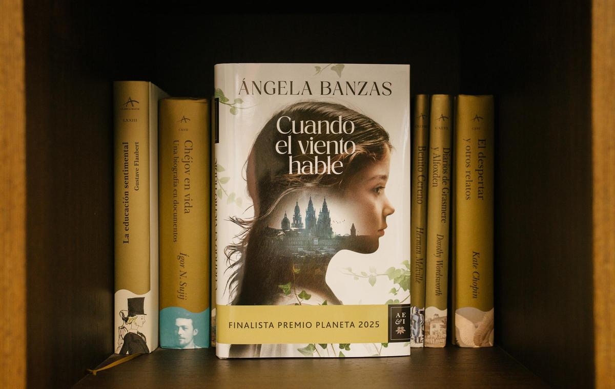 Ángela Banzas es la finalista del Premio Planeta que ha ganado Juan del Val.