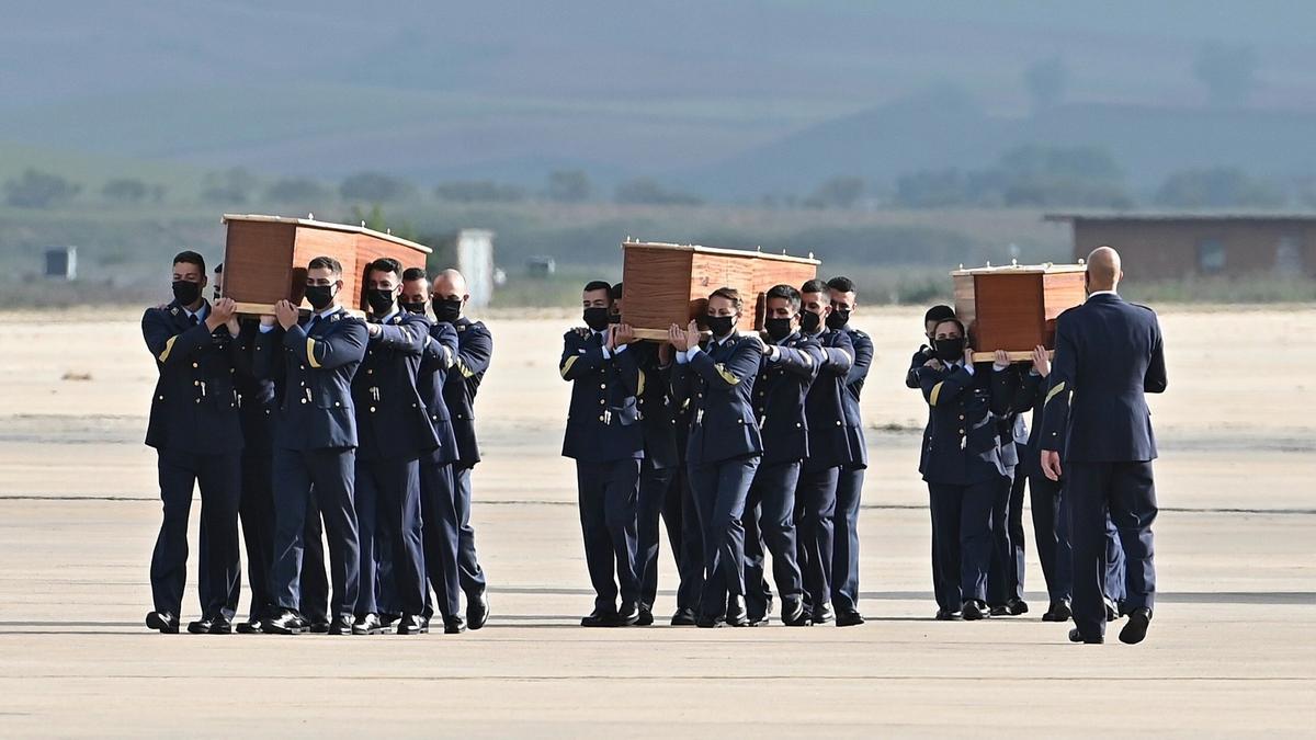 Llegan a España los restos mortales de los periodistas asesinados en Burkina Faso por un grupo yihadista