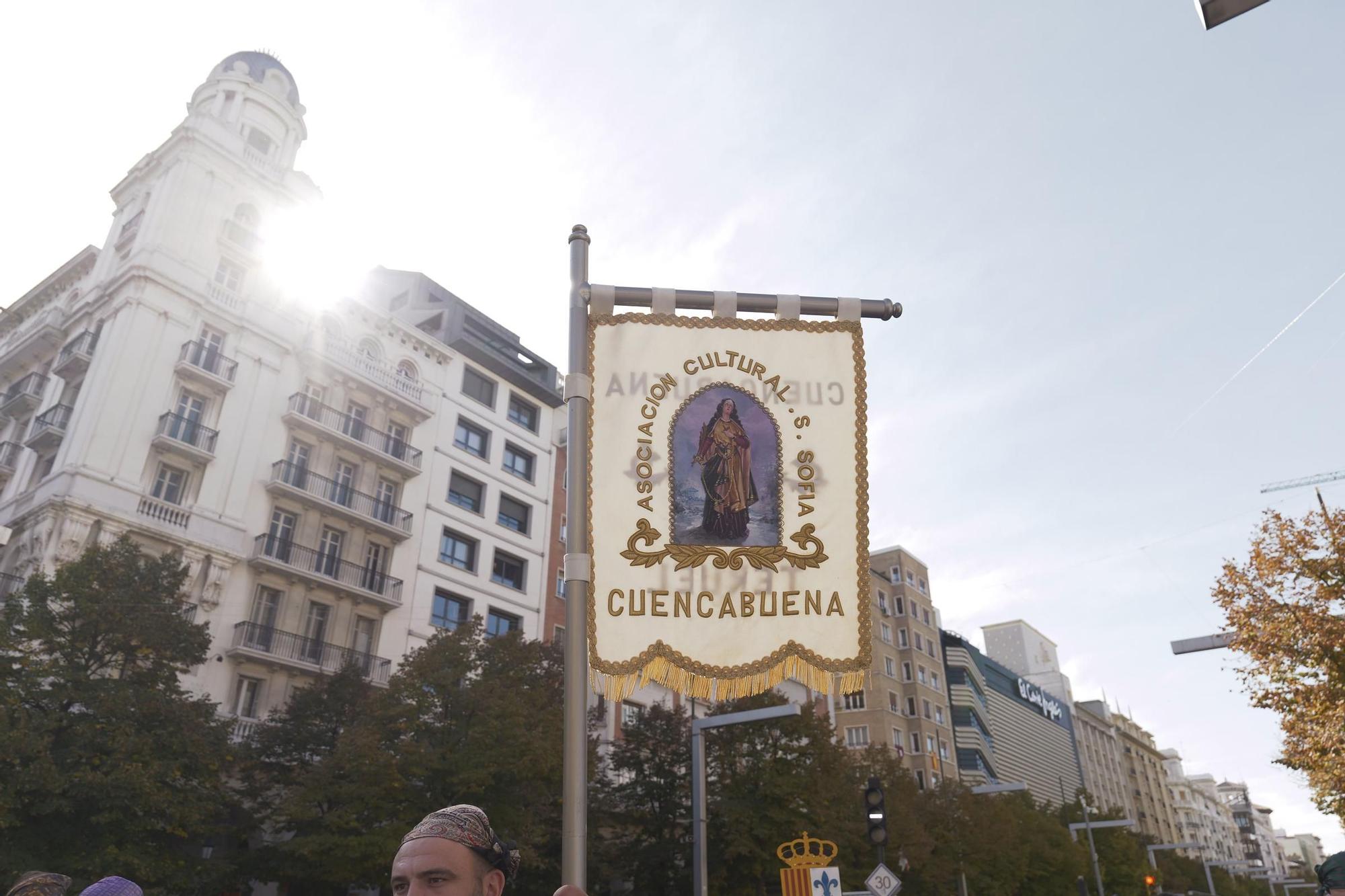 En imágenes | Zaragoza vive su día grande con la Ofrenda de Flores a la Virgen del Pilar