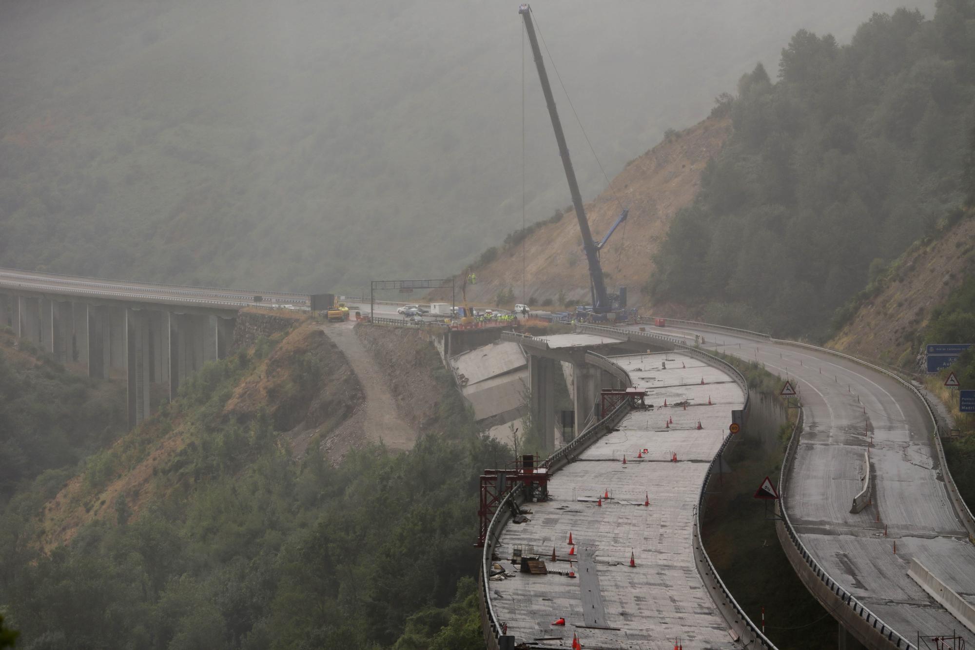 Arrancan los trabajos de desmontaje del viaducto de O Castro de la A-6