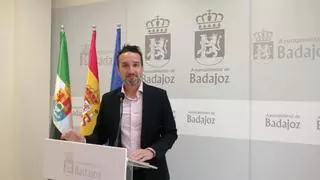 Cabezas pide a Gragera un presupuesto que "no tensione la vida municipal" de Badajoz