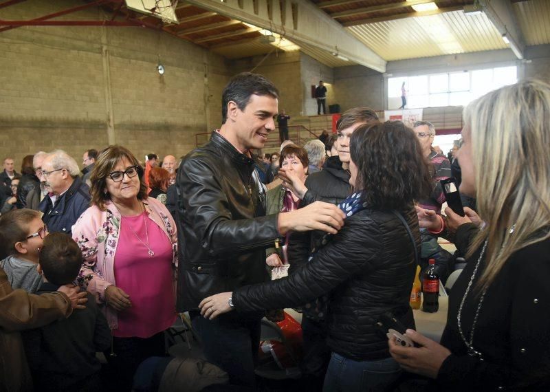 Pedro Sánchez celebra la Fiesta de la Rosa en Ayerbe