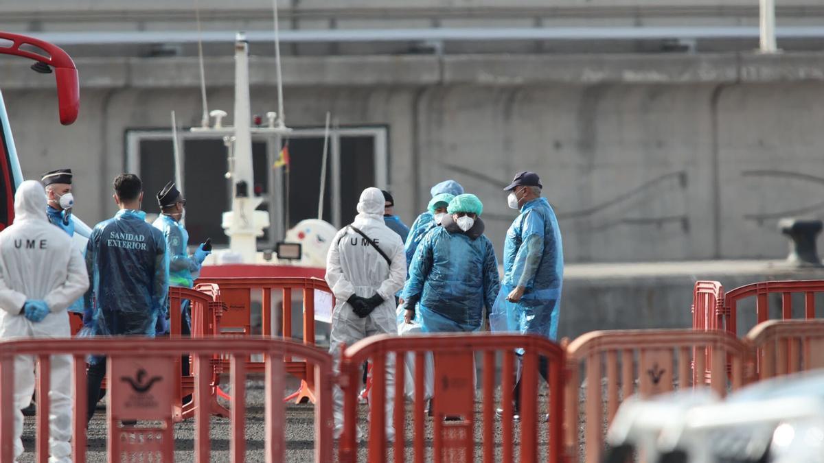 El turista contagiado de Hantavirus está aislado en un domicilio de Galicia junto a dos contactos