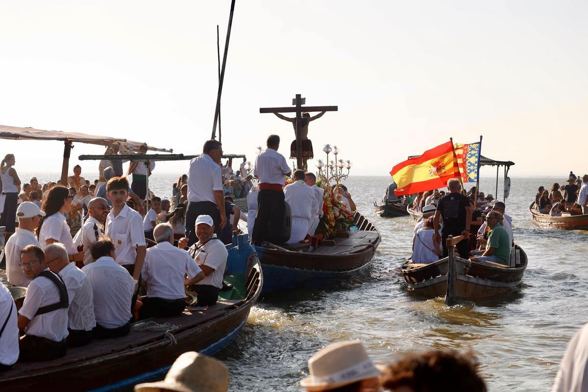Homenaje al Cristo de la Salud en el 50 aniversario de su romería por l'Albufera