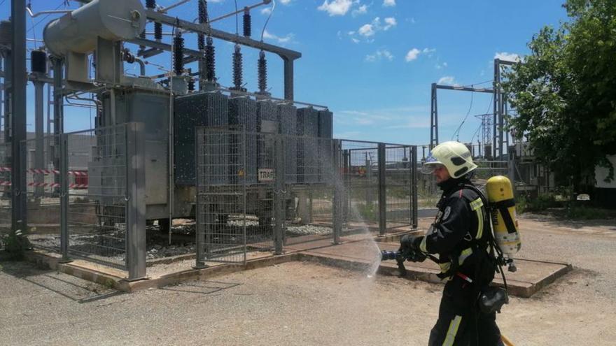 La compañía Endesa realiza un simulacro de emergencia en la subestación de Manacor