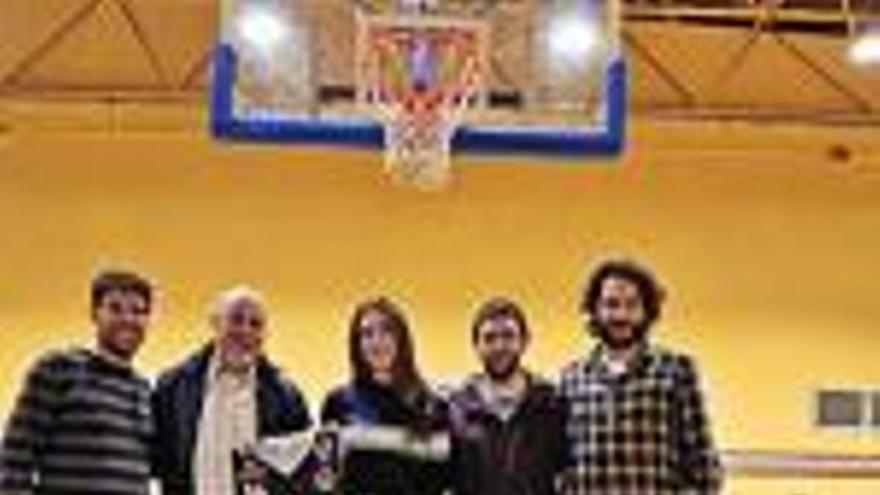 Vidal Sabater (BQ Solidari), Paco Muriana (Projecte Xevi), Paula Tur, Joan Bassa i Ferran Vilà-Clara.