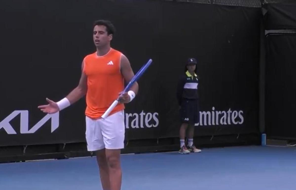 Jaume Munar, en el momento en el que estalla contra el aficionado.