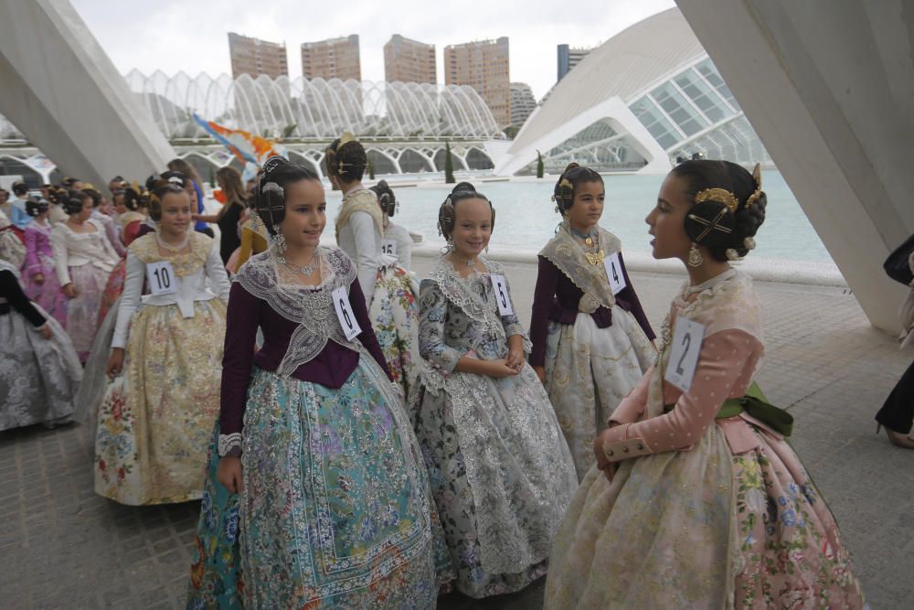 Las candidatas a Fallera Mayor Infantil visitan el Museo Príncipe Felipe