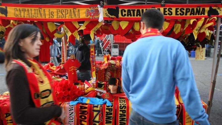 Colau impide la instalación de una pantalla gigante para ver a la selección