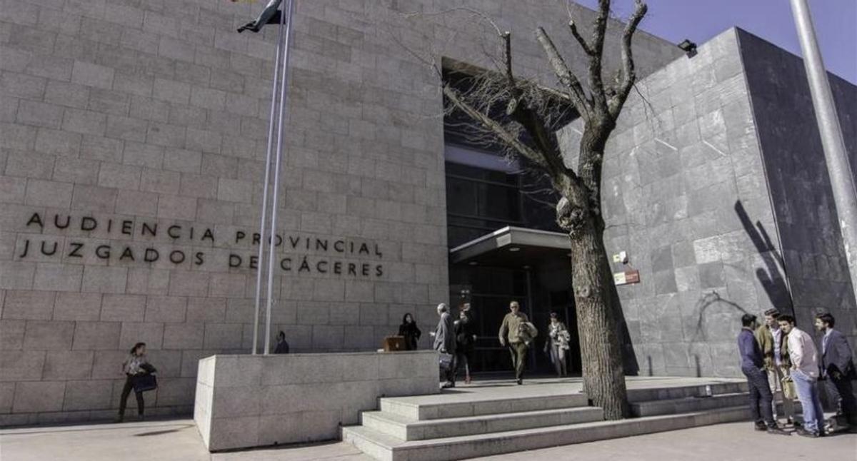 Juzgados de Cáceres donde tendrá lugar el juicio.