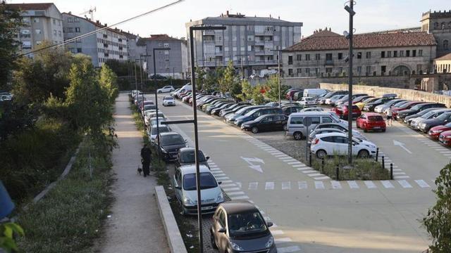 La pasarela unirá el aparcamiento de Vilavella con el paseo fluvial del Maceiras.