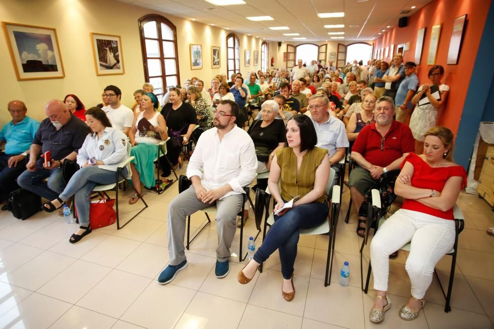 Adrián Barbón en Avilés.