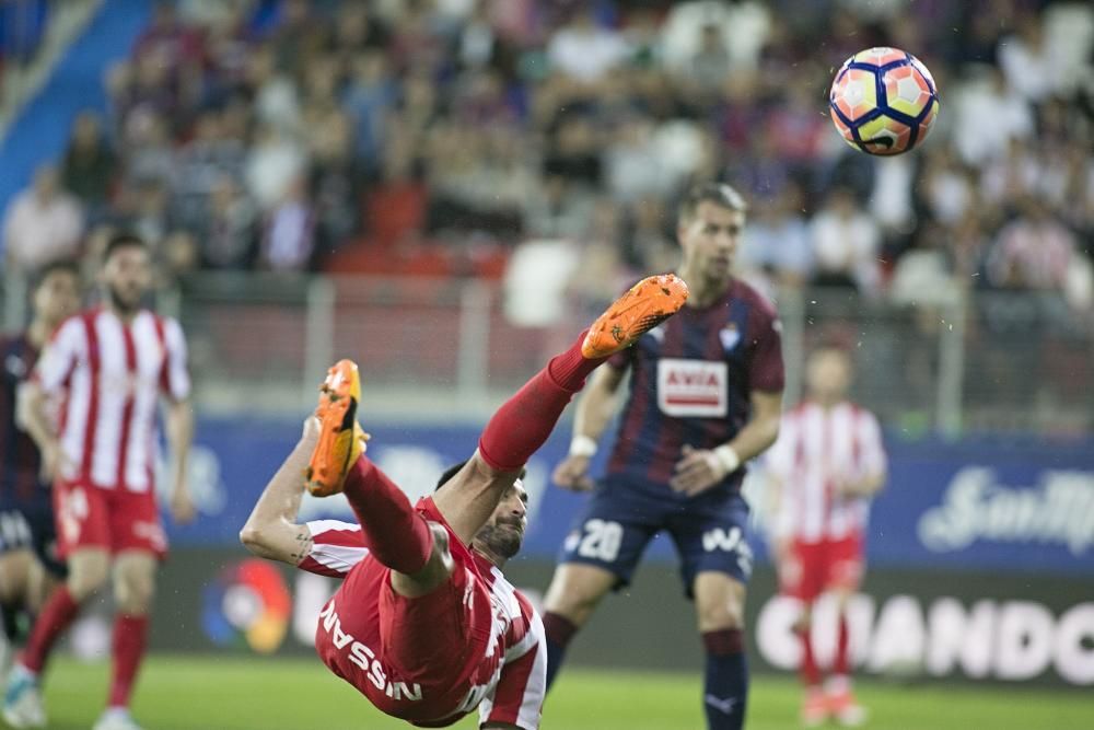 El Sporting desciende a Segunda